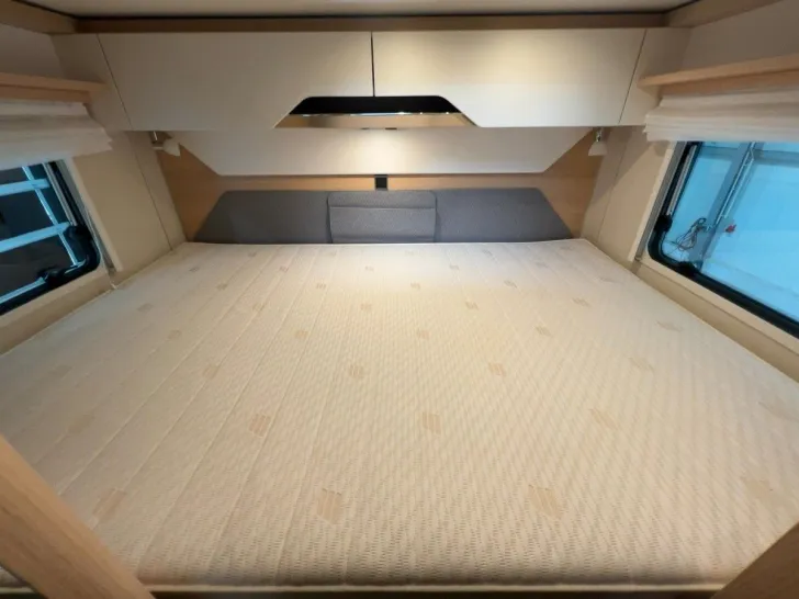 Fahrzeugbild Hymer 550 BMC White Line/Festbett/Hubbett/Garage #12