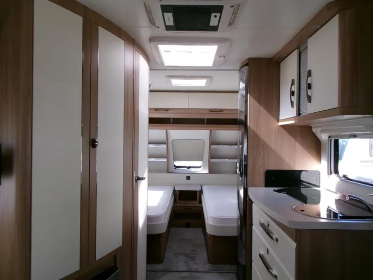 Fahrzeugbild Hobby De Luxe 495 UL #4