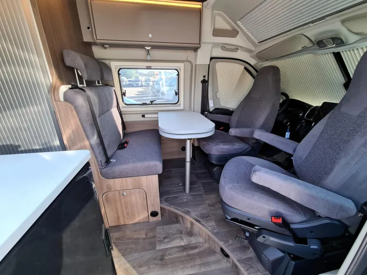 Fahrzeugbild Carado pro+ CV 600 *Pakete: Co-Driver+Chassis+Digital* #17