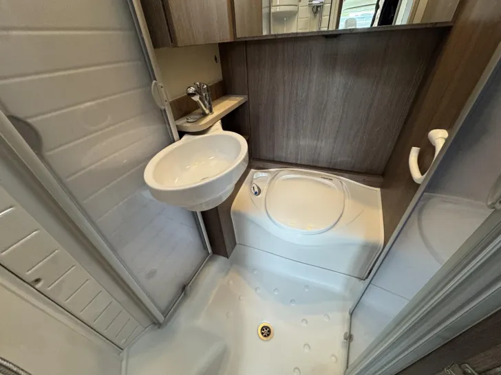 Fahrzeugbild Bürstner Nexxo Time T 569 #27