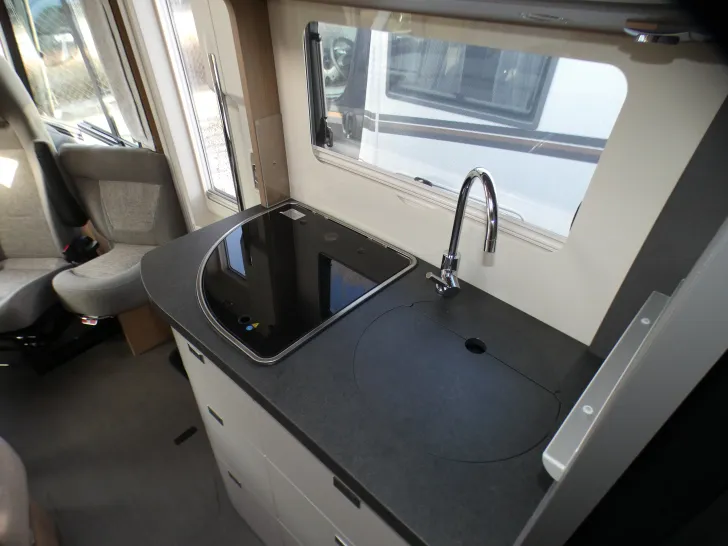 Fahrzeugbild Carthago C2-tourer I 141 KB-LE comfort 4.2t Mercedes #22