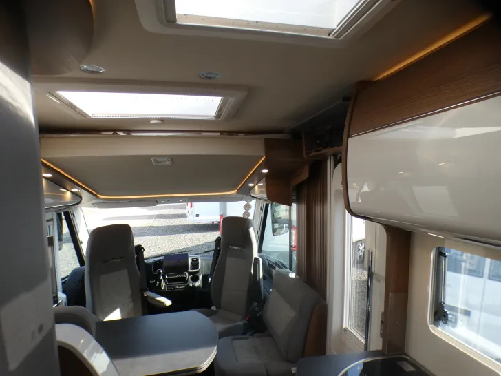 Fahrzeugbild Carthago C2-tourer I 143 KB-LE comfort 4.2t #19