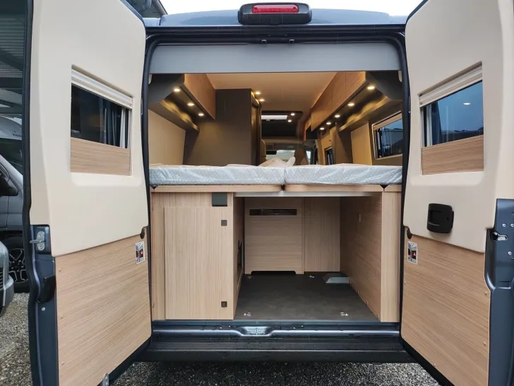 Fahrzeugbild Malibu Relax 640 LE R ambition Van First Class two Room #21