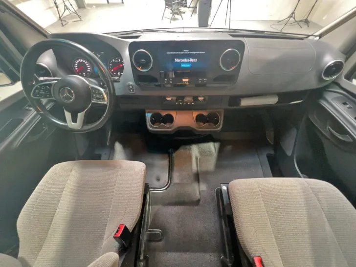Fahrzeugbild Yucon Microline - MERCEDES-AUTOMATIK-EINZELBETTEN #8
