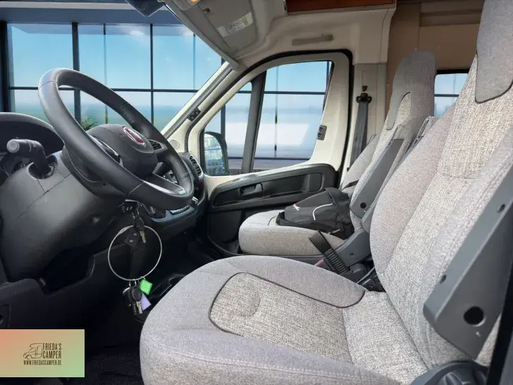 Fahrzeugbild Malibu Van Coupe 640 SAT/TV, Lithium, Umformer, Navi #10