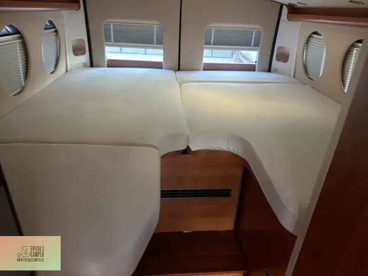 Fahrzeugbild Malibu Van Coupe 640 SAT/TV, Lithium, Umformer, Navi #18
