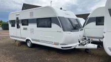 Schräg Vorne Hobby De Luxe 495 UL IC-Line *2026*Autark*ETS*Fahrradtr.*