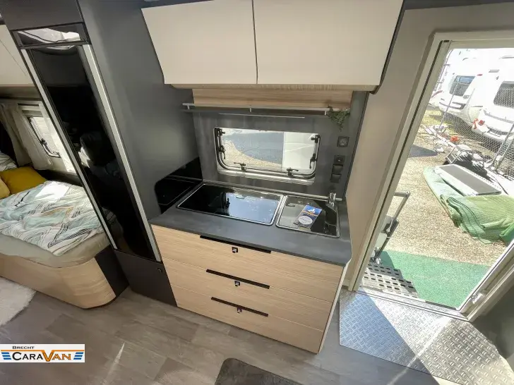 Fahrzeugbild Hobby Maxia 585 UL barriefreie Türe+Umbau #10