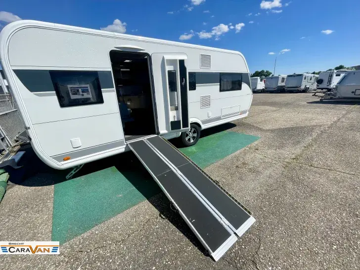 Fahrzeugbild Hobby Maxia 585 UL barriefreie Türe+Umbau #3