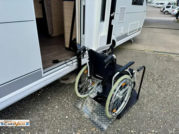 Fahrzeugbild Hobby Maxia 585 UL Barrierefrei Hublift Neuheit #5