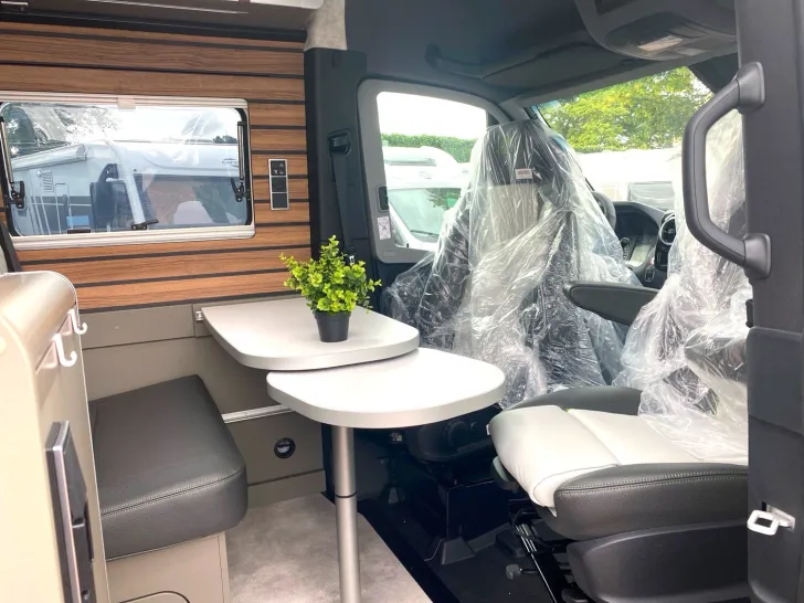 Fahrzeugbild Hymer Grand Canyon S CrossOver 600 !!! Top-Preis Garantie !!! #12