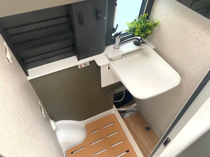 Fahrzeugbild Hymer Grand Canyon S CrossOver 600 !!! Top-Preis Garantie !!! #15