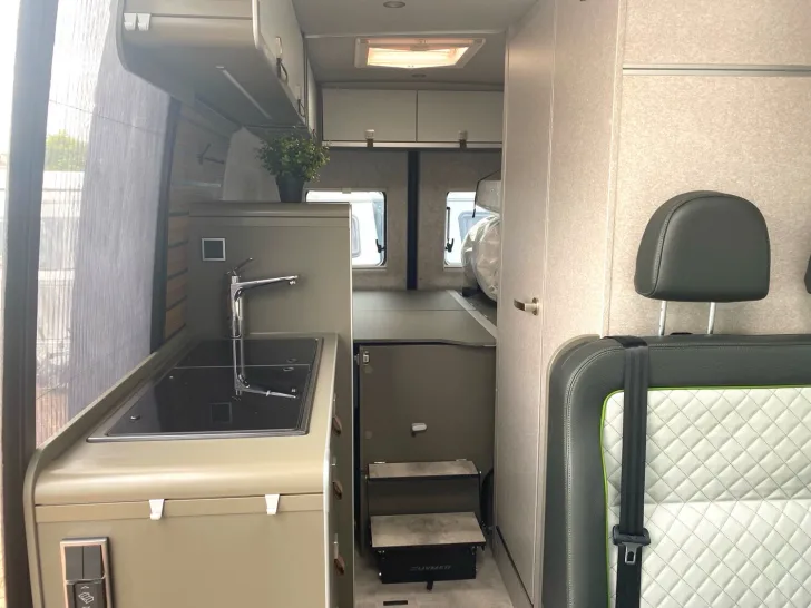 Fahrzeugbild Hymer Grand Canyon S CrossOver 600 !!! Top-Preis Garantie !!! #19