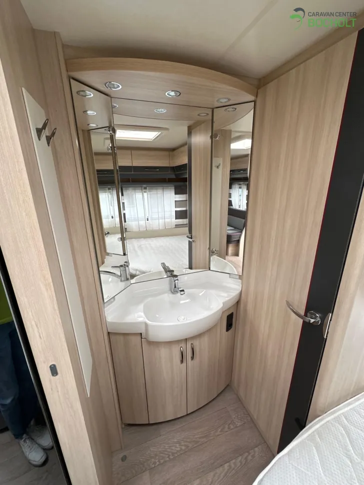 Fahrzeugbild Hobby De Luxe 460 UFe Edition 1500 kg / Mover #11