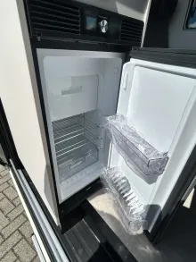 Fahrzeugbild Bürstner Habiton HM 6.0 auf dem Hof #19