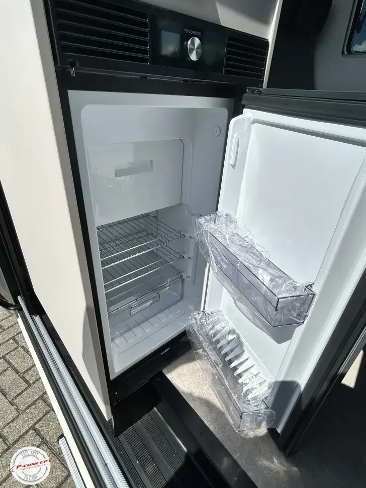 Fahrzeugbild Bürstner Habiton HM 6.0 auf dem Hof #19