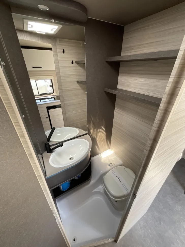 Fahrzeugbild Dethleffs c-joy Active 460 LE #8