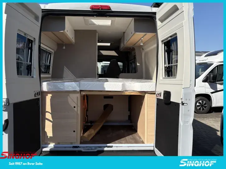 Fahrzeugbild LMC Innovan Pure 600 Grey Singhof Edition #8