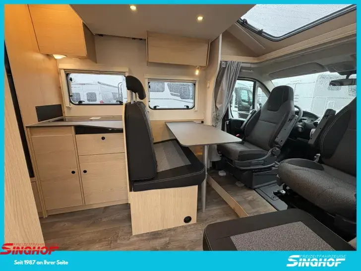 Fahrzeugbild Sunlight Sub TS 67 #8
