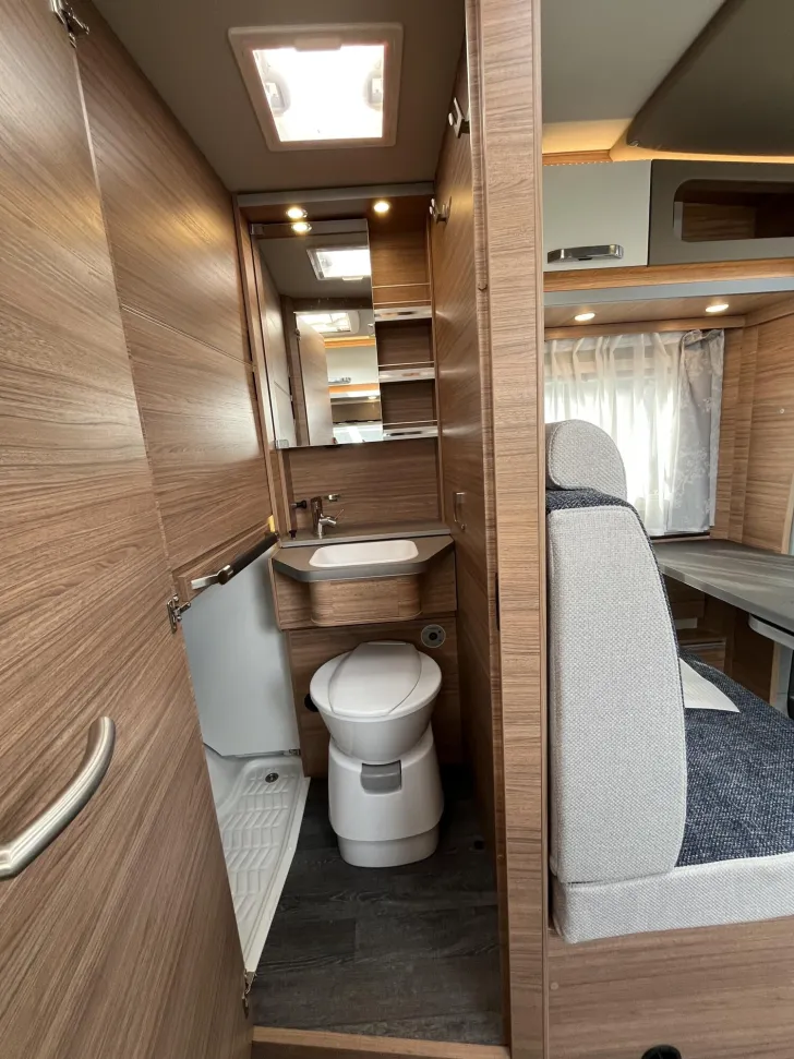 Fahrzeugbild Weinsberg CaraLoft 600 MEG (Ford) ++MEGA-DEAL++ #17