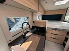 Fahrzeugbild Bürstner Signature SFT 7.4*SAT*LITHIUM*KÜCHENPAKET* #9