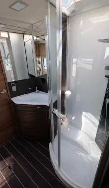 Fahrzeugbild Knaus Sun I 900 LEG 180 PS Automatik #10