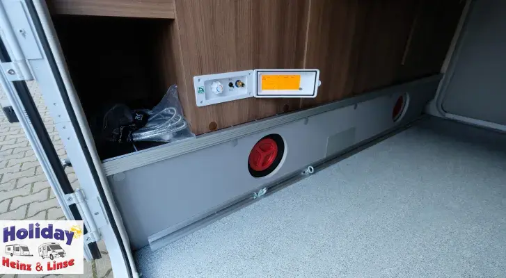 Fahrzeugbild Knaus Sun I 900 LEG 180 PS Automatik #17