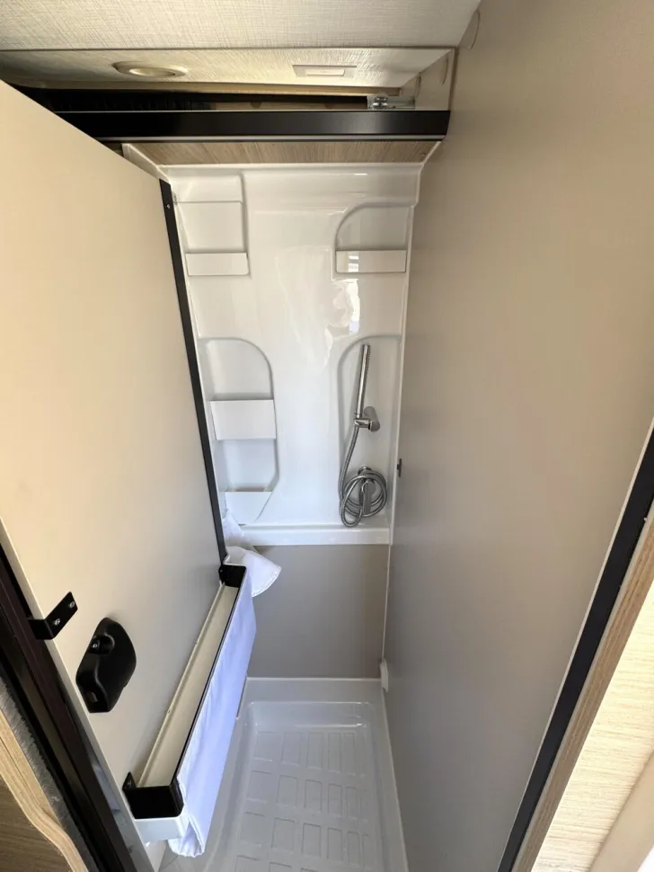 Fahrzeugbild Chausson Van Sweet Line V697 #13