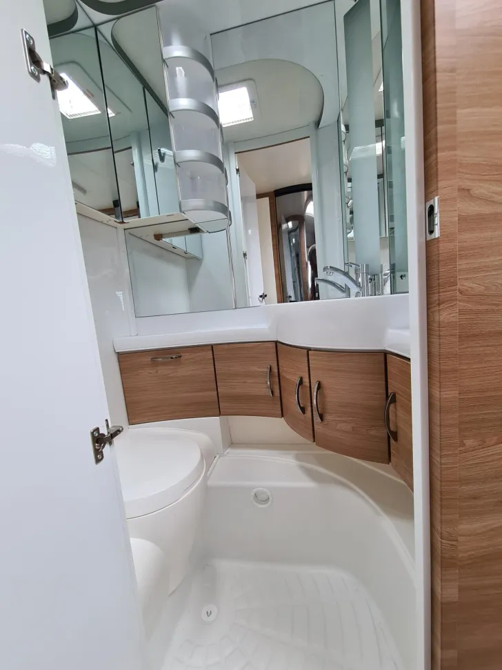 Fahrzeugbild Hobby De Luxe 540 UL *Fußbodenerwärmung*Mover*Markise* #35