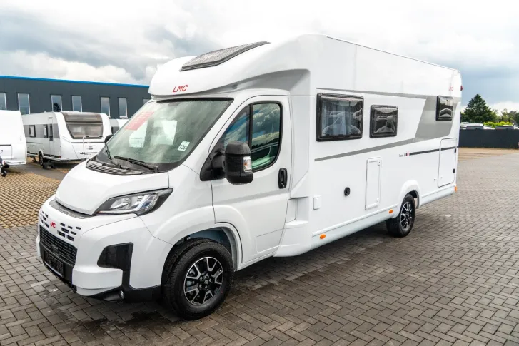 Fahrzeugbild LMC Tracer 730 EL *Mj.26*Hubbett*Einzelb.*FIAT #2