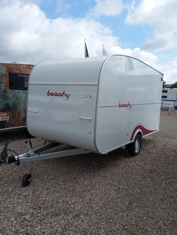 Fahrzeugbild Hobby Beachy 420+ #1