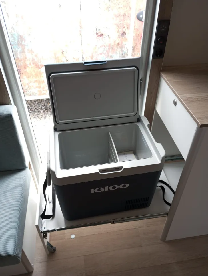 Fahrzeugbild Hobby Beachy 420+ #13