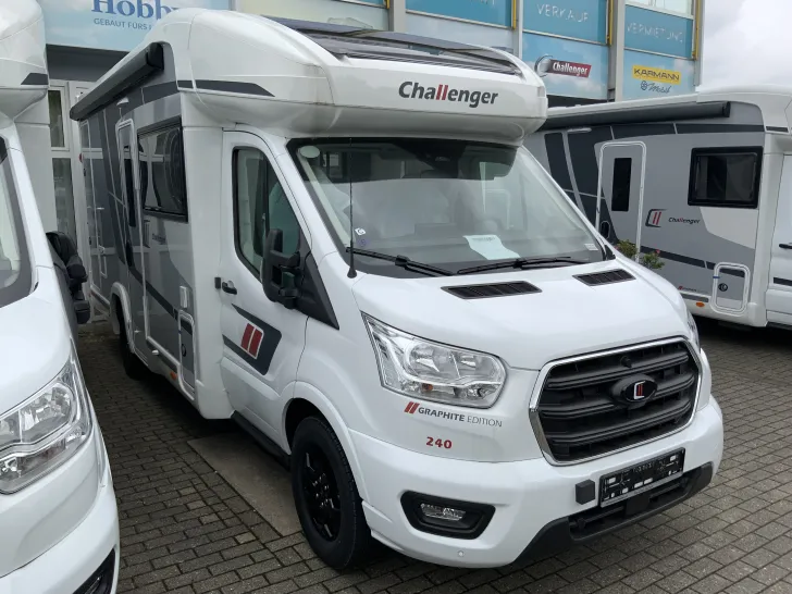 Fahrzeugbild Challenger Teilintegriert 240 Graphite Edition Arctic + Zubehör + Drive FORD #1