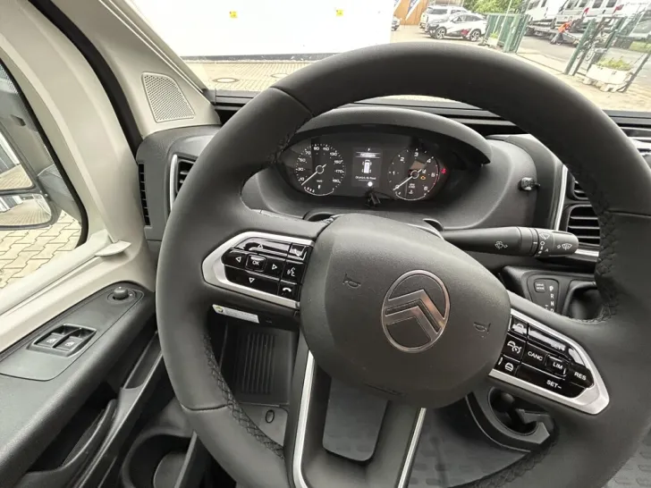 Fahrzeugbild Roadfans Journey C 680 GE #18