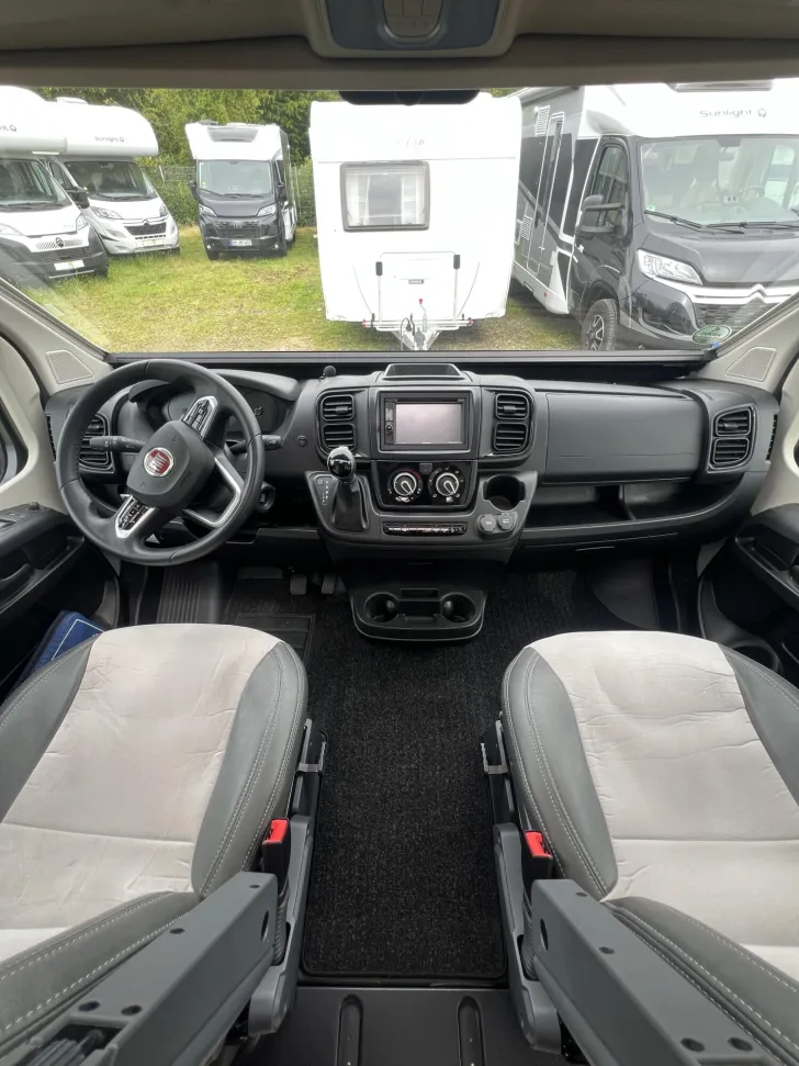 Fahrzeugbild Chausson Road Line V697 Premium *160PS*Automatik*AHK*RFK* #13