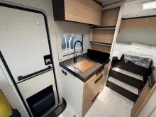 Fahrzeugbild Bürstner Signature SFT 7.0 Combi 6 E*L-Sitzbank #11