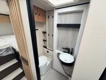 Fahrzeugbild Bürstner Signature SFT 7.0 Combi 6 E*L-Sitzbank #13