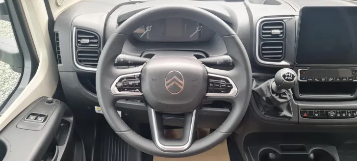 Fahrzeugbild Carado T 328 5 Sitz und Schlafplätze #23