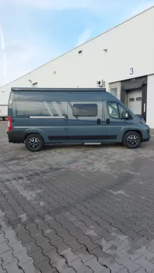 Fahrzeugbild Carado pro CV 602 Längsbetten / Rahmenfenster / PRO #9