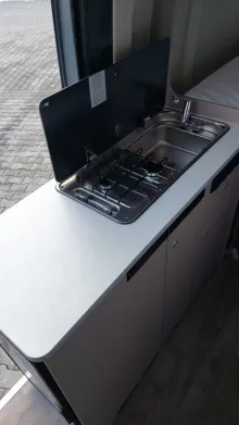 Fahrzeugbild Carado pro CV 602 Längsbetten / Rahmenfenster / PRO #18
