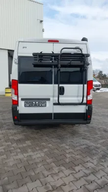 Fahrzeugbild Carado pro CV 640 pro / Fahrradträger / Längsbetten #5