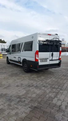 Fahrzeugbild Carado pro CV 640 pro / Fahrradträger / Längsbetten #6