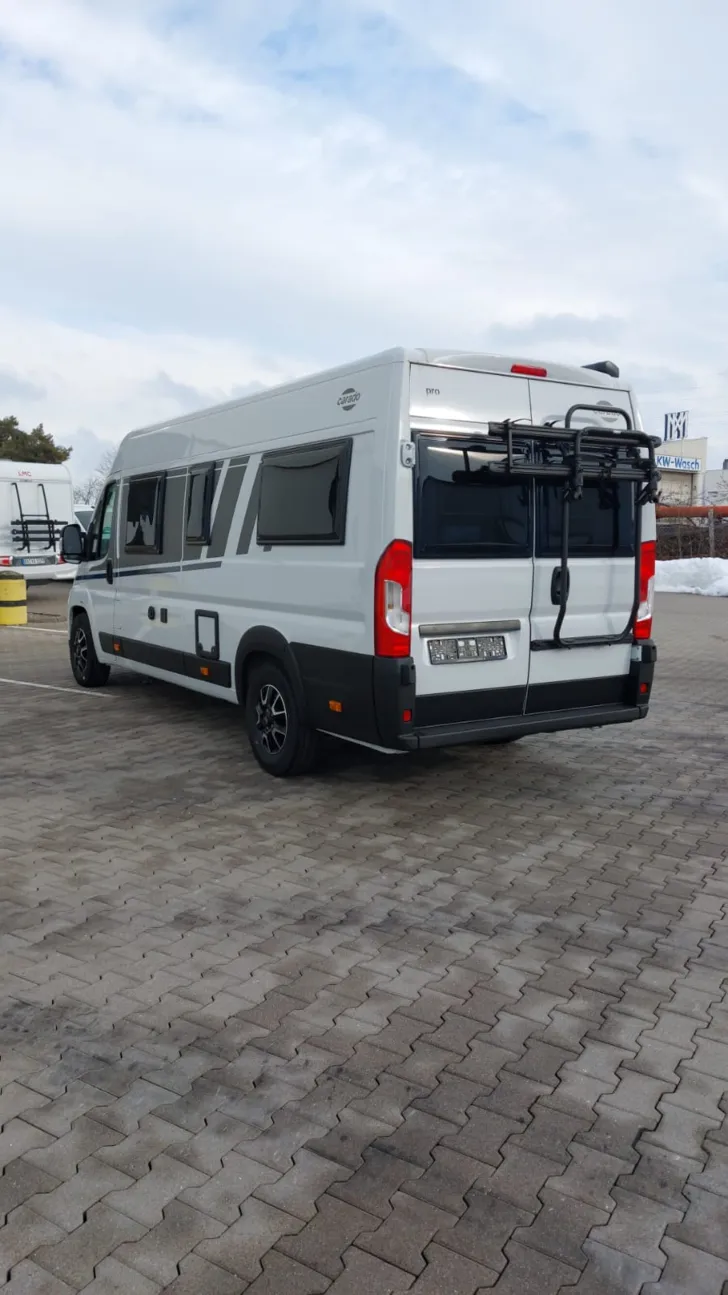 Fahrzeugbild Carado pro CV 640 pro / Fahrradträger / Längsbetten #6