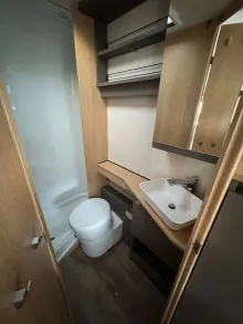 Fahrzeugbild LMC Tourer Lift H 630 Rahmenfenster / Franz. Bett #10