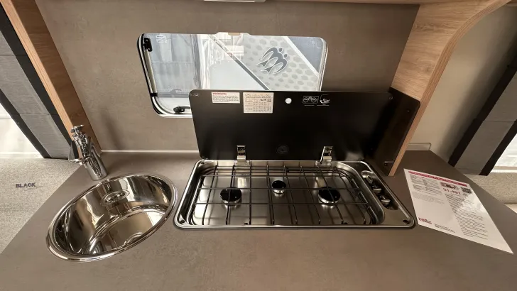 Fahrzeugbild Knaus Südwind 450 FU Black Selection Duschausbau #15