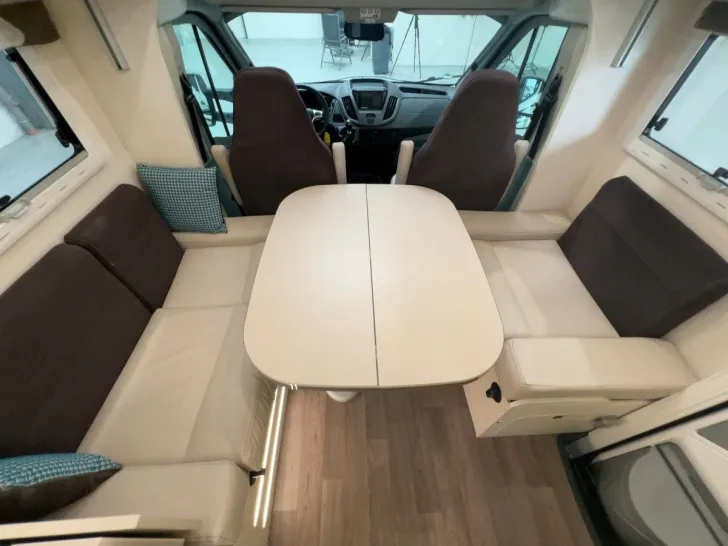 Fahrzeugbild Chausson Welcome 747 GA/Einzelbetten+Hubbett/2xKlima #8