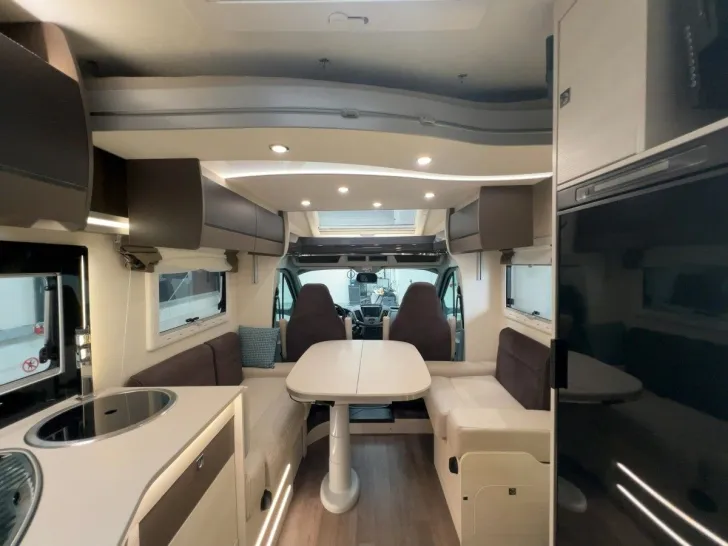 Fahrzeugbild Chausson Welcome 747 GA/Einzelbetten+Hubbett/2xKlima #10