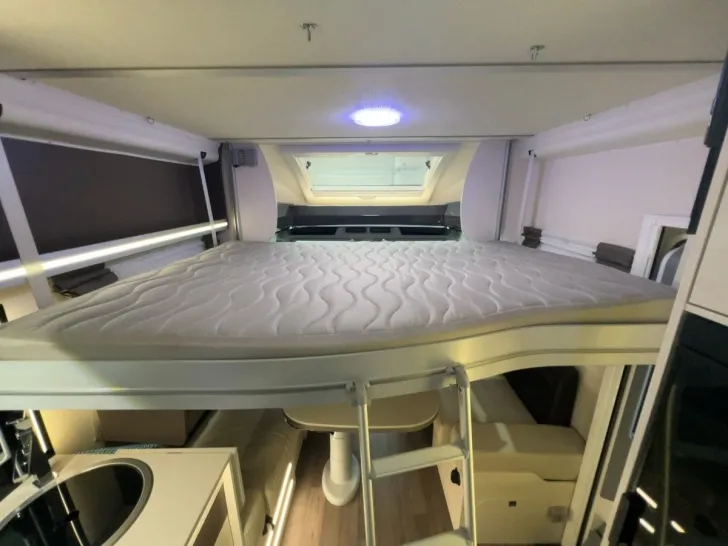 Fahrzeugbild Chausson Welcome 747 GA/Einzelbetten+Hubbett/2xKlima #13