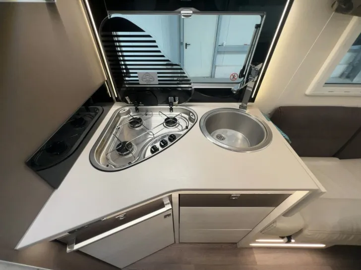 Fahrzeugbild Chausson Welcome 747 GA/Einzelbetten+Hubbett/2xKlima #15