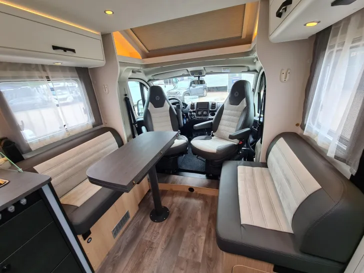 Fahrzeugbild Sunlight Adventure T 68C *Hubstützen-Anlage*Luftfahrwerk* #18